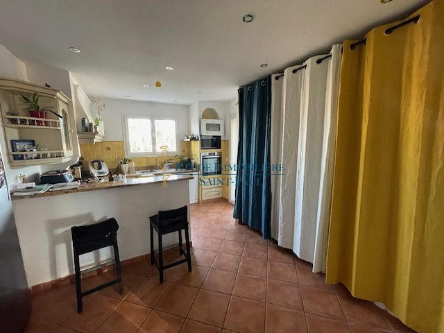 Villa - 201 m² - 8 pièces