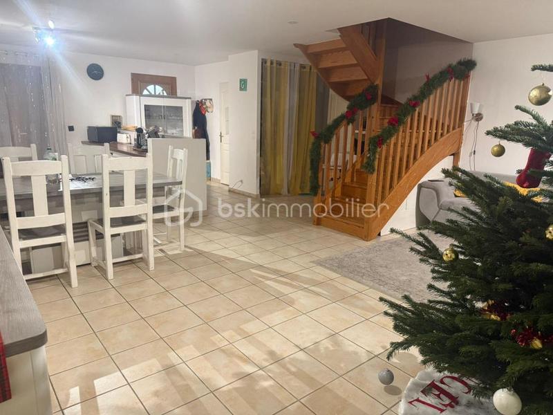 Maison traditionnelle - 102 m² - 4 pièces