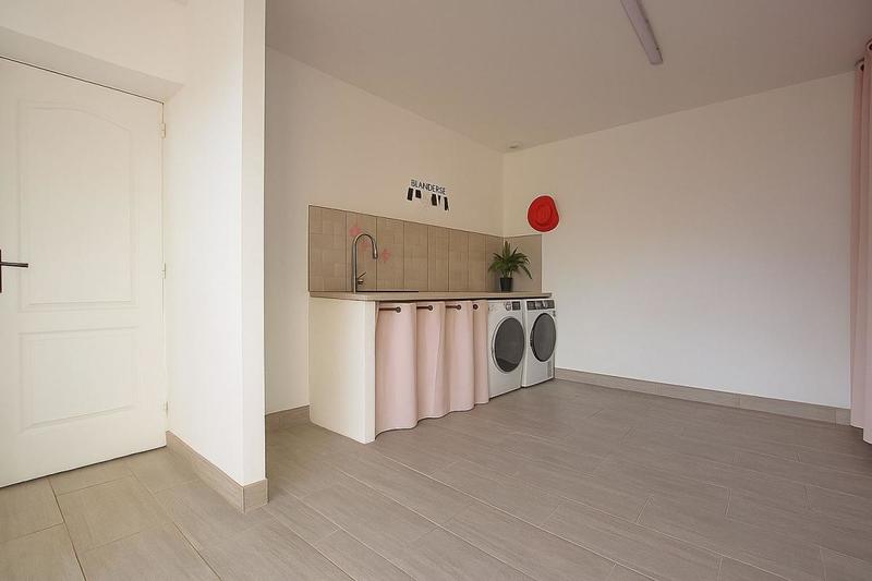 Maison - 170 m² - 6 pièces