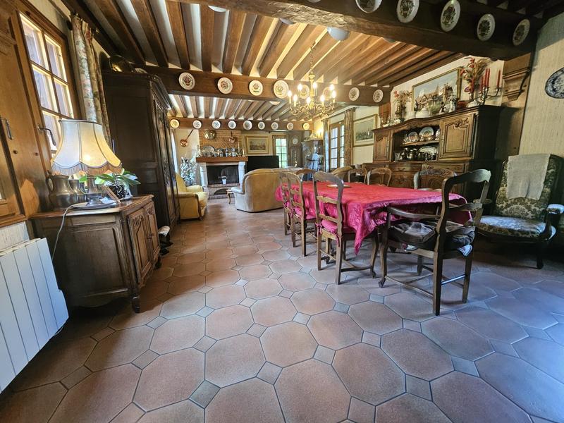 Maison traditionnelle - 176 m² - 7 pièces