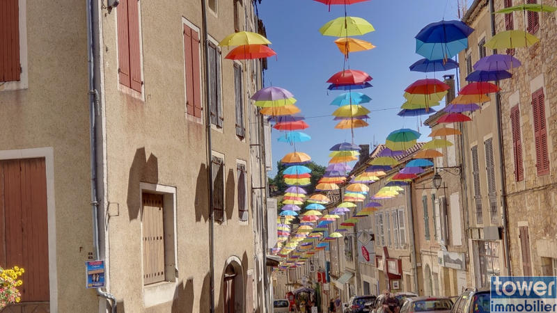 Maison de village - 221 m² - 7 pièces