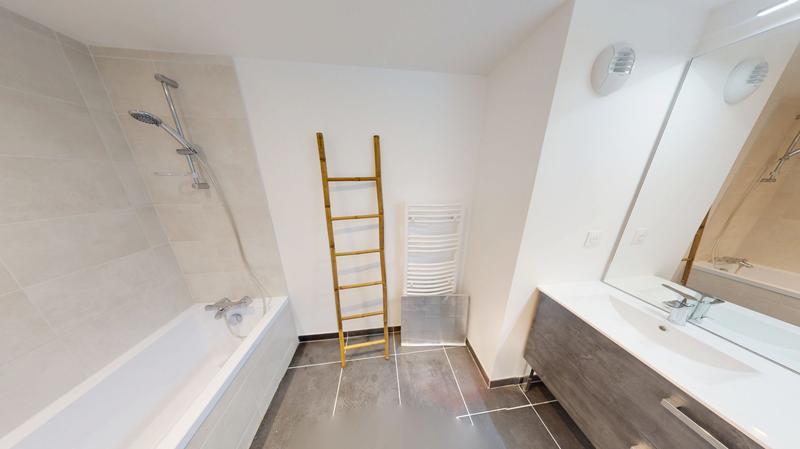 Appartement - 84 m² - 4 pièces