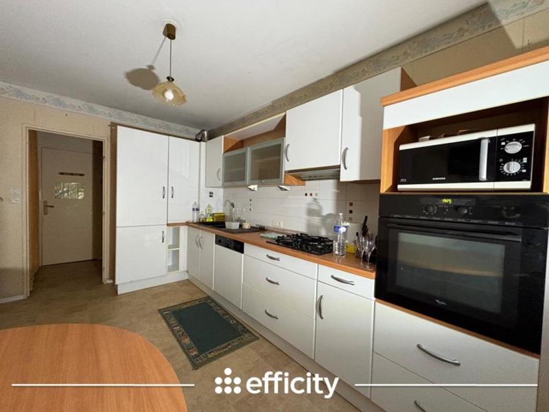 Appartement - 83 m² - 4 pièces