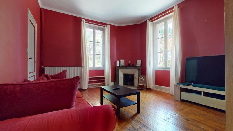 Maison traditionnelle - 350 m² - 12 pièces