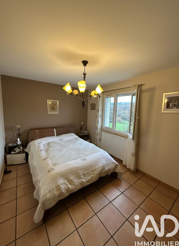 Maison - 211 m² - 7 pièces