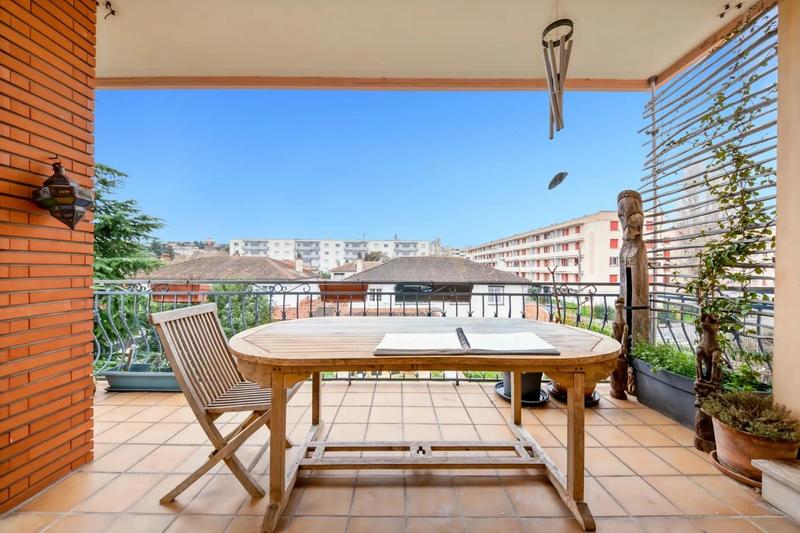 Appartement - 176 m² - 7 pièces