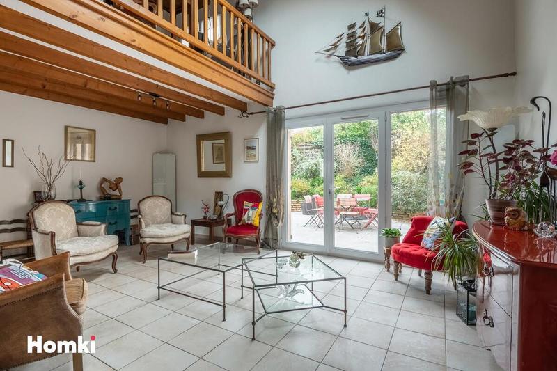 Maison - 140 m² - 6 pièces