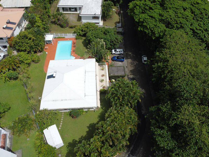 Maison - 285 m² - 5 pièces