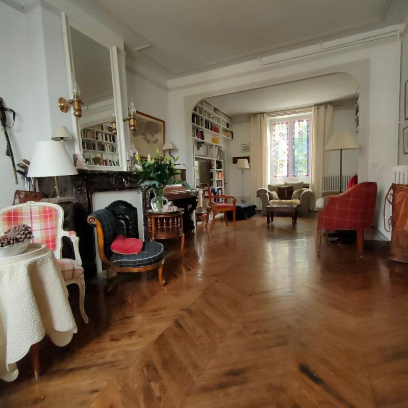 Maison bourgeoise - 256 m² - 7 pièces