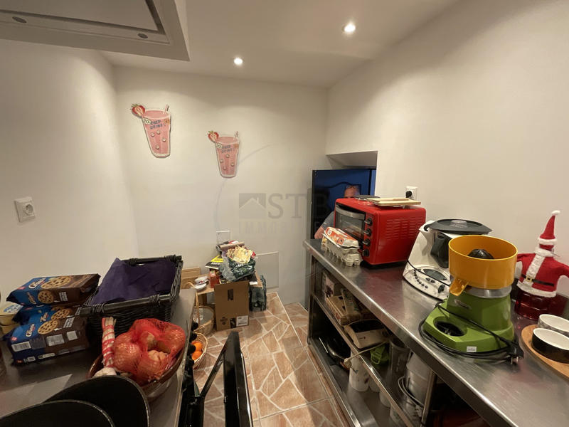 Maison - 366 m² - 23 pièces