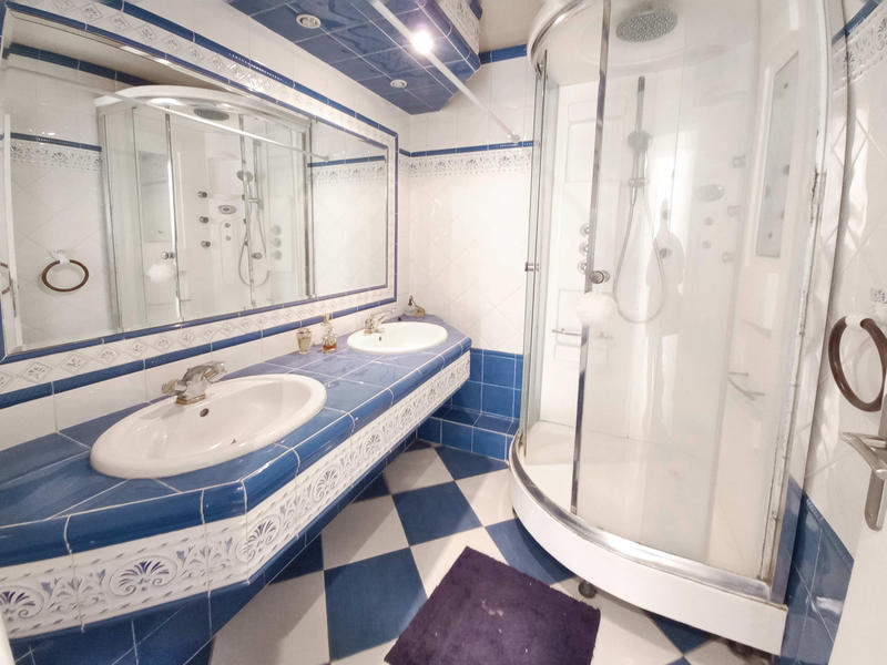 Appartement - 107 m² - 5 pièces