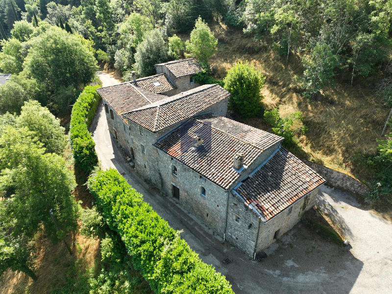 Maison - 205 m² - 11 pièces