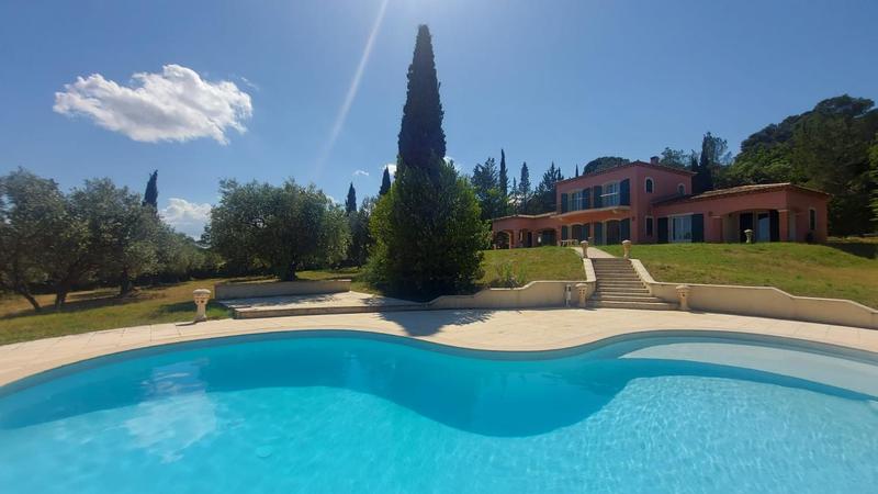 Propriété - 170 m² - 5 pièces