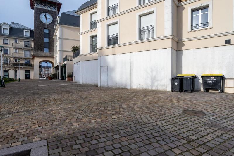 Local commercial - 177 m²