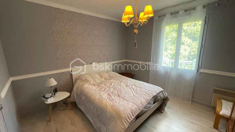 Propriété - 169 m² - 6 pièces