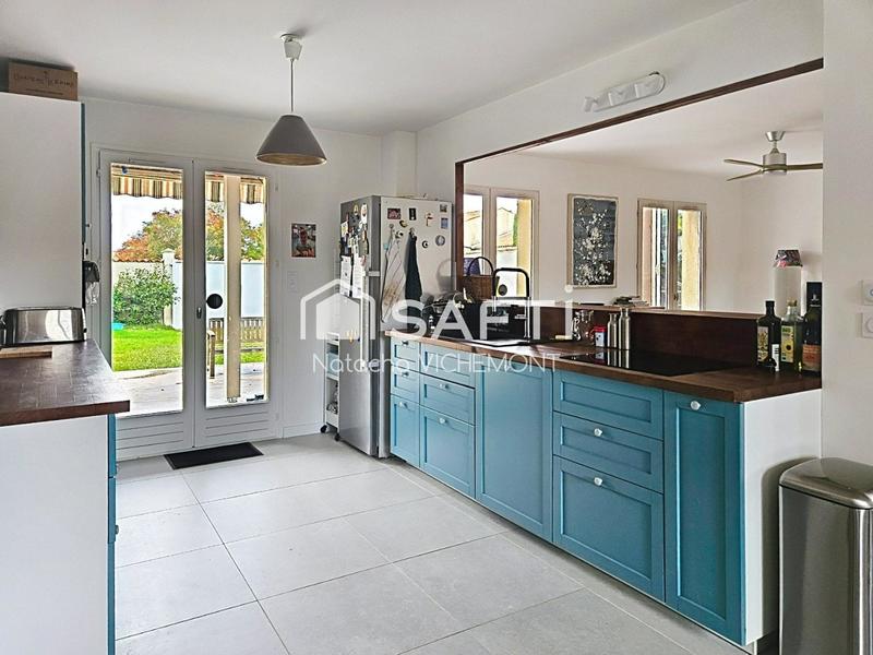 Maison - 180 m² - 8 pièces