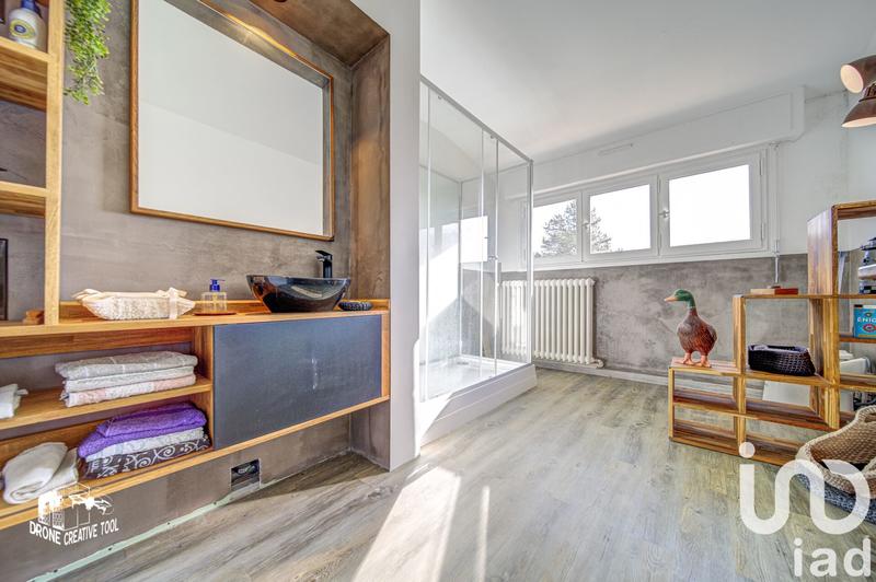 Maison - 218 m² - 8 pièces