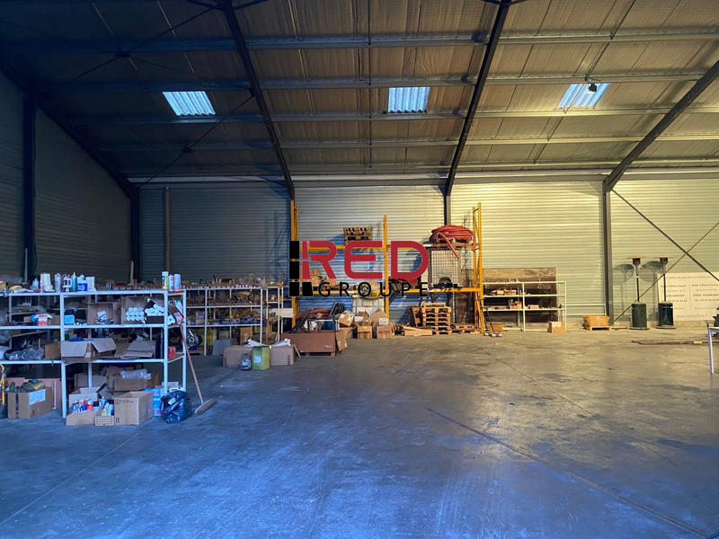 Entrepôt - 335 m²