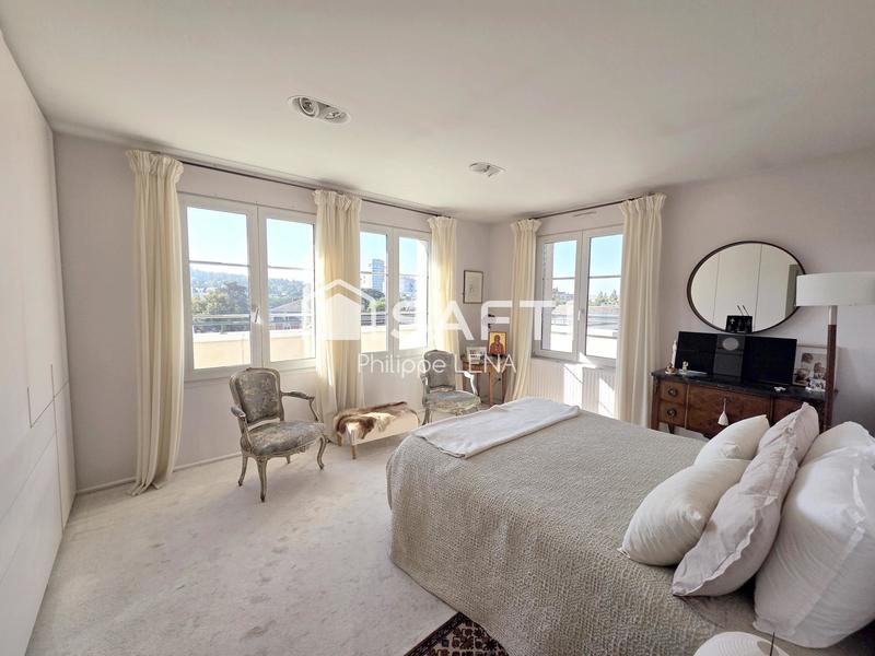 Appartement - 105 m² - 4 pièces