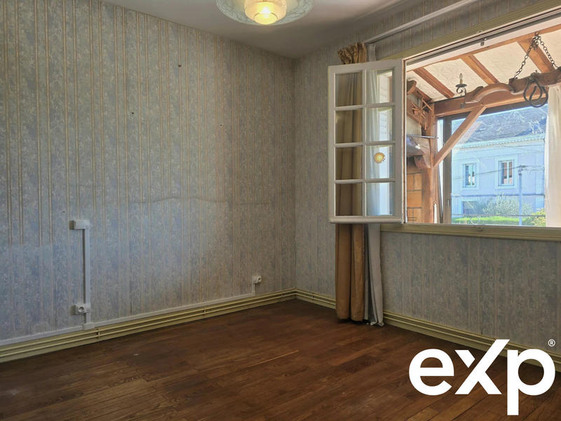 Maison - 93 m² - 5 pièces