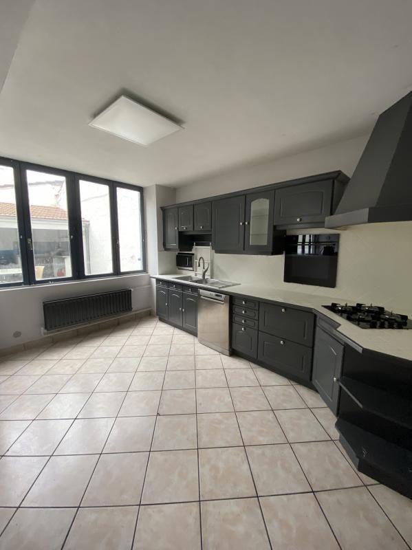 Appartement - 219 m² - 8 pièces