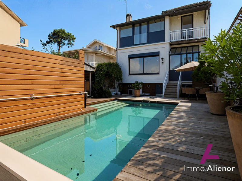 Maison contemporaine - 141 m² - 6 pièces