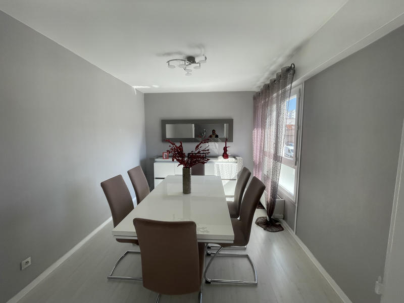 Appartement - 150 m² - 7 pièces