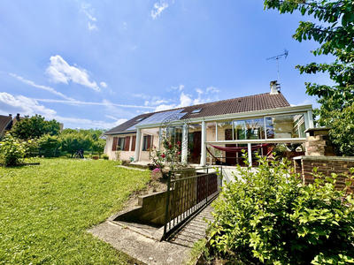 Maison - 205 m² - 6 pièces