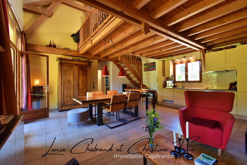 Maison - 187 m² - 10 pièces