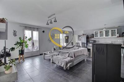 Maison - 87 m² - 4 pièces