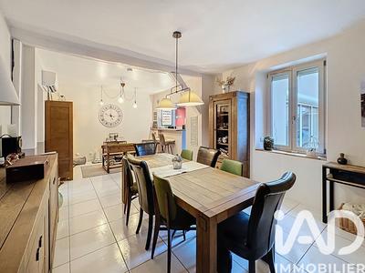 Maison - 224 m² - 8 pièces