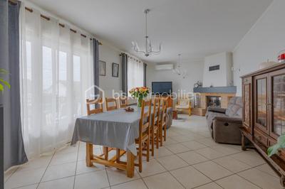 Maison - 200 m² - 6 pièces