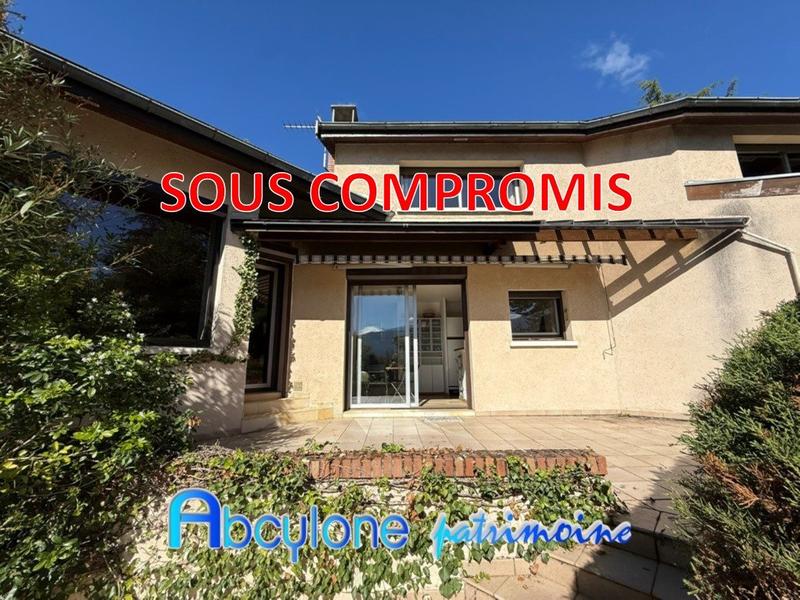 Maison - 189 m² - 6 pièces