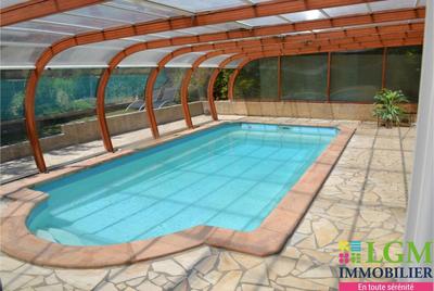 Maison - 187 m² - 7 pièces