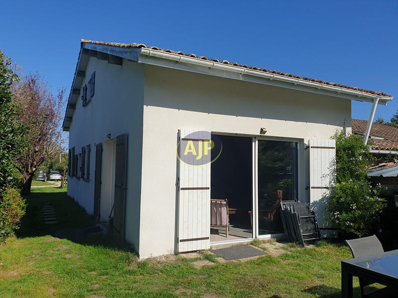 Maison - 227 m² - 6 pièces