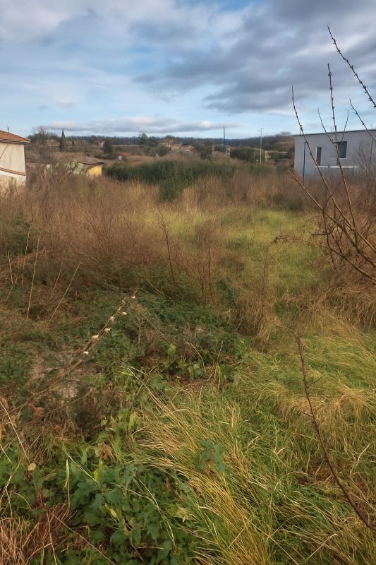 Terrain constructible - 695 m²