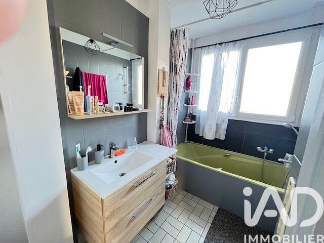 Maison - 128 m² - 7 pièces