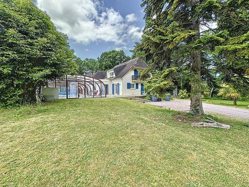 Maison - 215 m² - 8 pièces