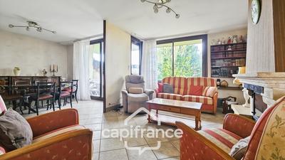 Maison - 96 m² - 5 pièces