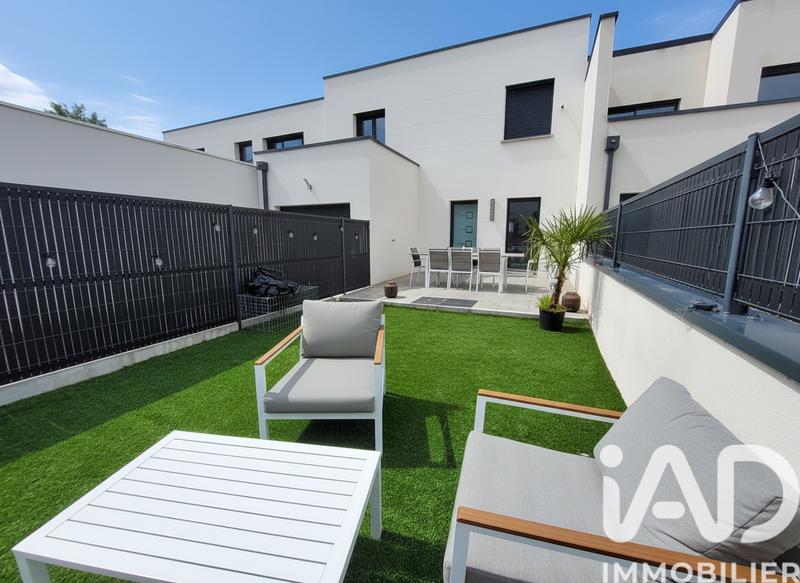 Maison - 93 m² - 4 pièces