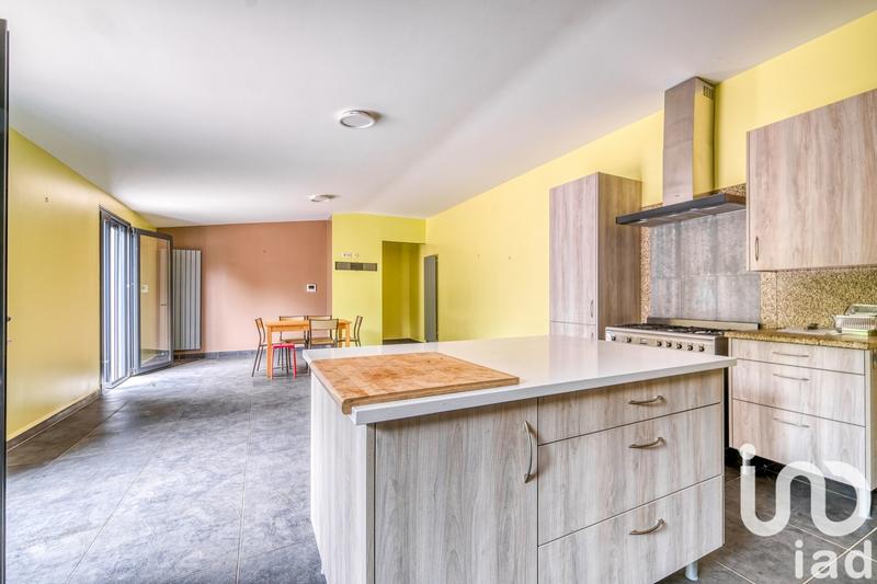 Maison - 200 m² - 7 pièces