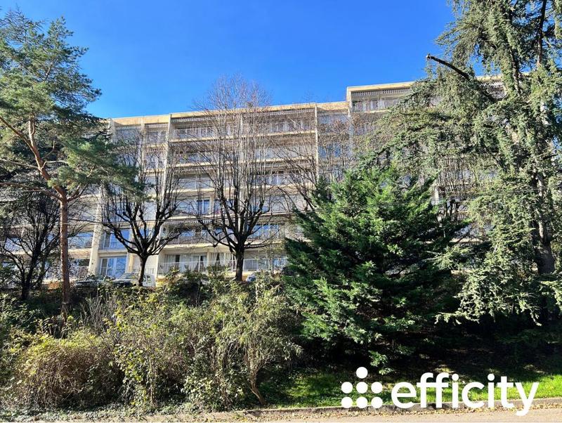 Appartement - 110 m² - 4 pièces