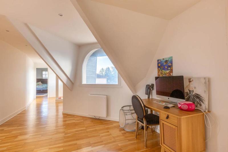 Propriété - 450 m² - 8 pièces