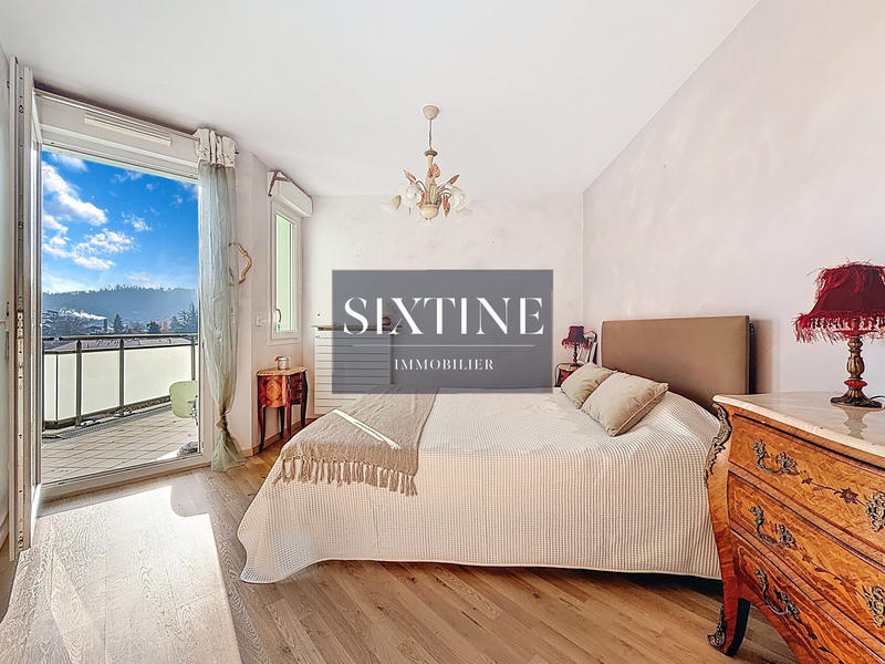 Appartement - 107 m² - 4 pièces