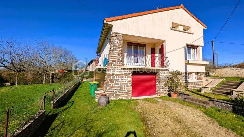 Maison traditionnelle - 90 m² - 7 pièces