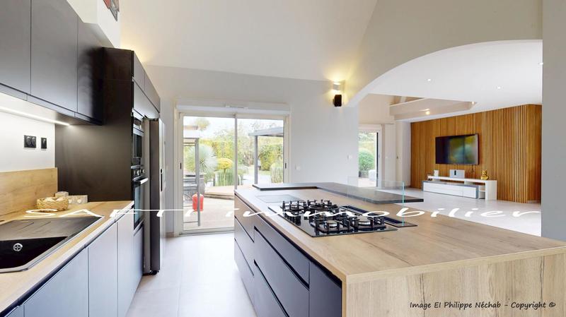 Maison - 182 m² - 7 pièces