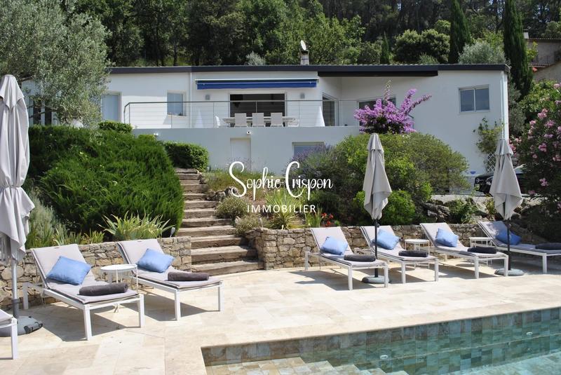 Villa - 186 m² - 8 pièces