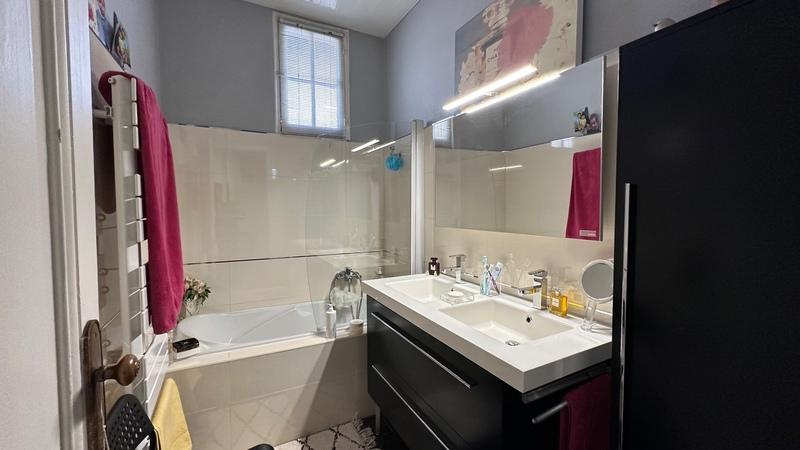 Maison bourgeoise - 200 m² - 9 pièces