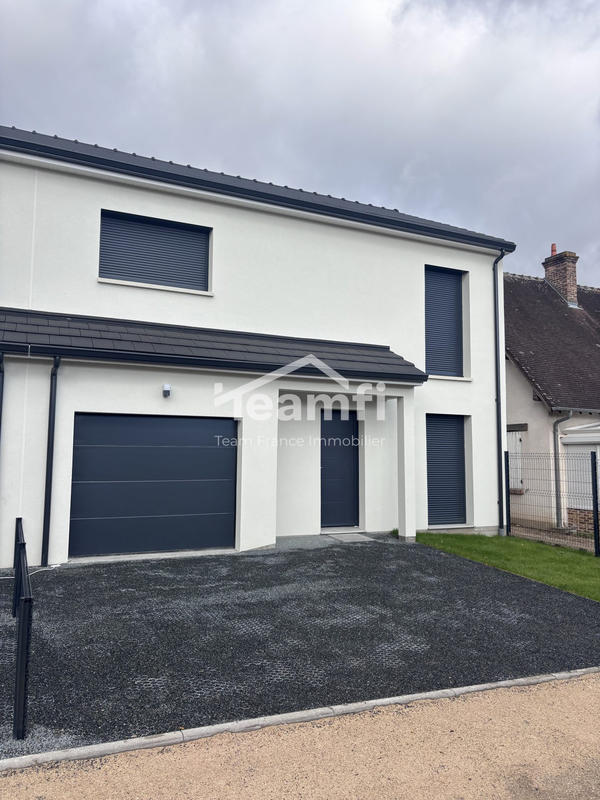 Maison - 102 m² - 4 pièces