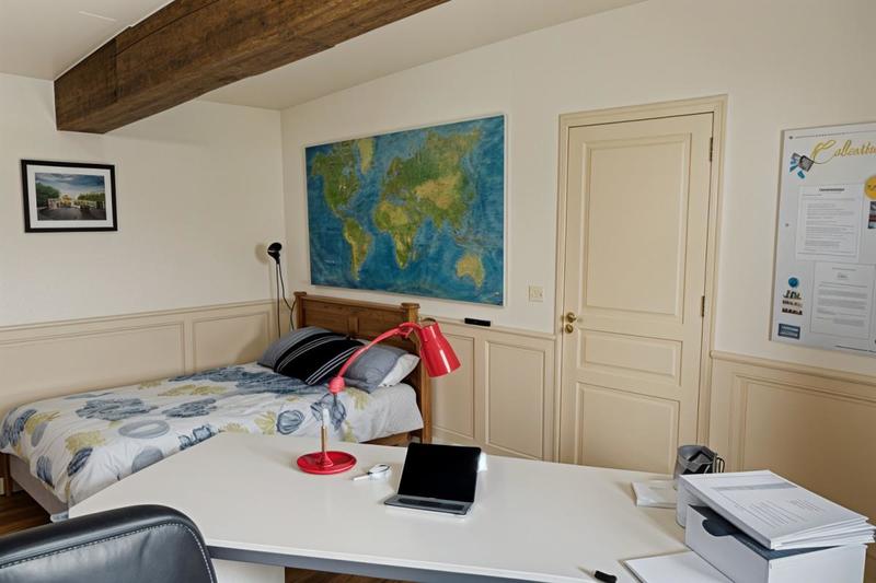 Maison - 484 m² - 12 pièces